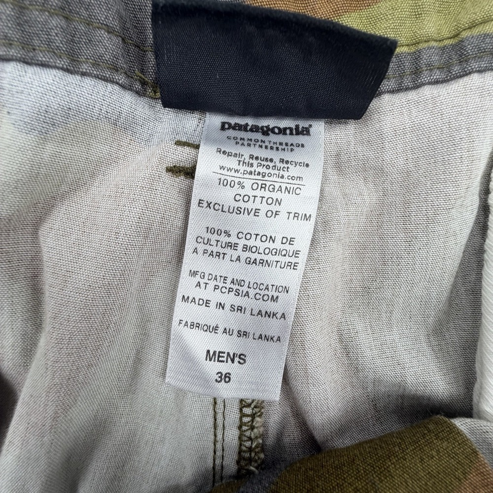 Patagonia Men's Organic Cotton Camouflage Cargo Shorts Brown Green Size 36 - Picture 2 of 7